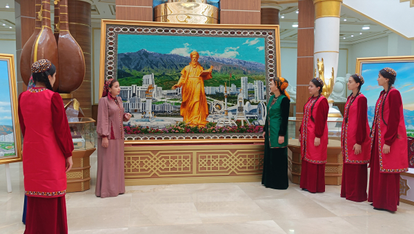   “Garaşsyzlyk ähli üstünliklerimizň özeni” atly sergi 